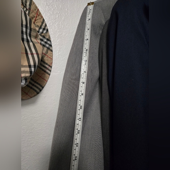 Men's Grey suit - Picture 7 of 10